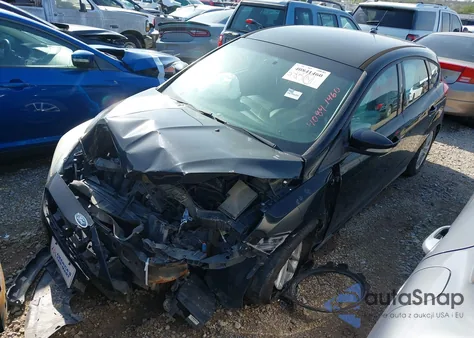 2015 Ford Focus Se z USA, uszkodzony, nr VIN 1FADP3K2XFL263655